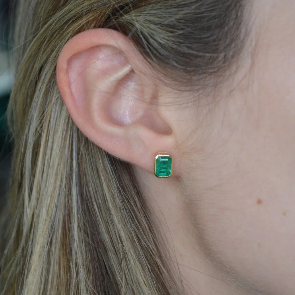 3.12ct Emerald 18K Gold Bezel Stud Earrings