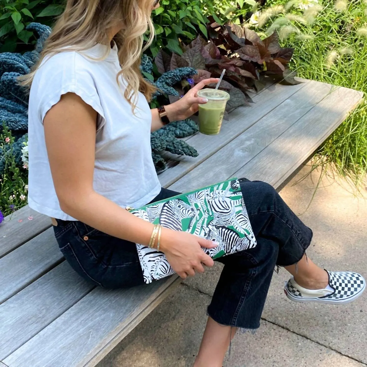 Sure! To optimize the title for an e-commerce product, its important to include specific modifiers that highlight its features, uses, and any distinctive details. Heres a suggestion:

**Diana Green Zebra Print Dress - Chic Womens Apparel**