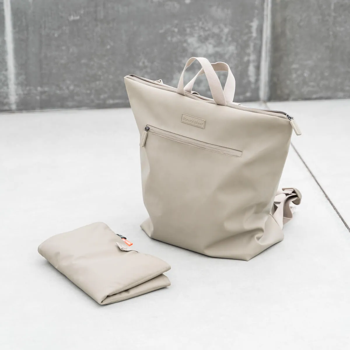 Changing backpack - Sand
