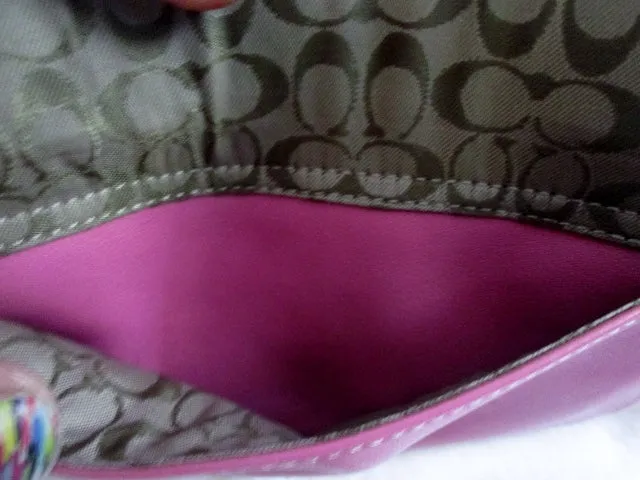 COACH Leather Wristlet Coin Purse Wallet Clutch Baguette BUBBLE GUM PINK Pouch