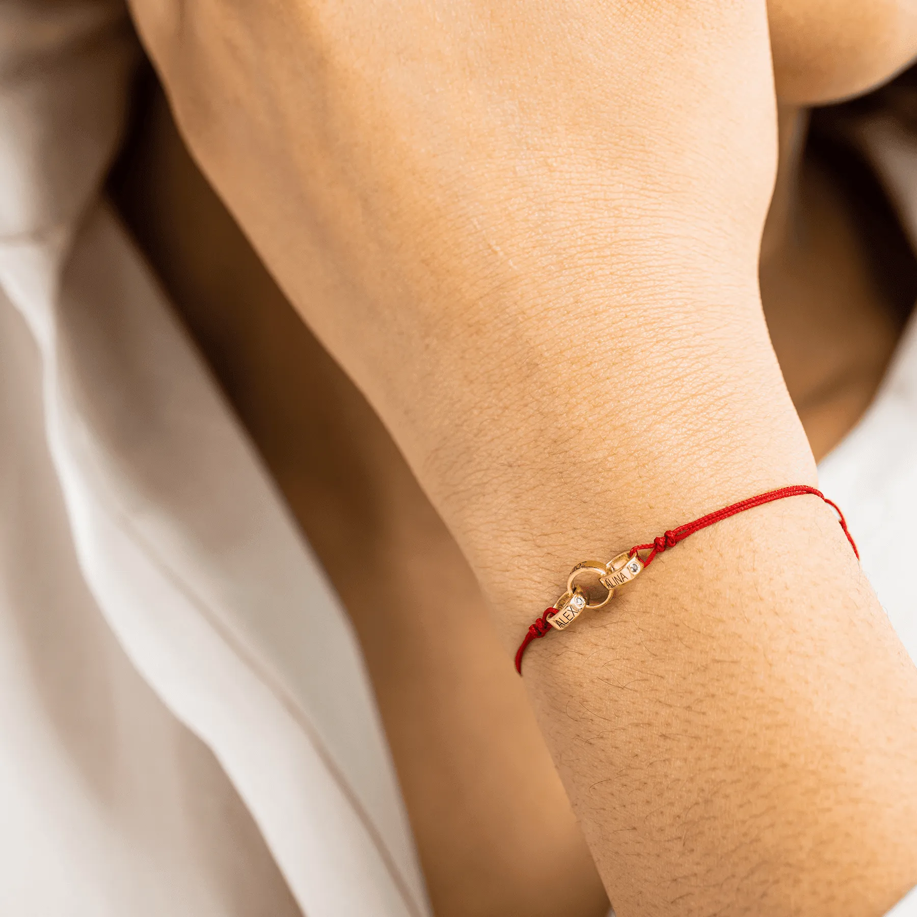 Engravable Links of Love - 14K Yellow Gold
