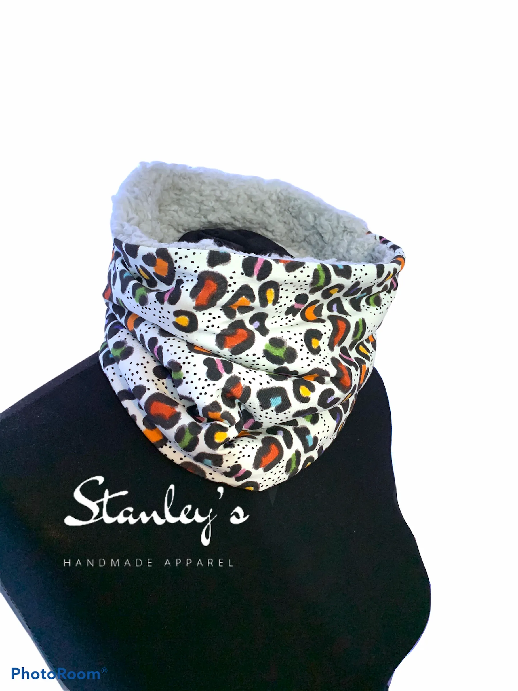 Tenner tuesday snoods!